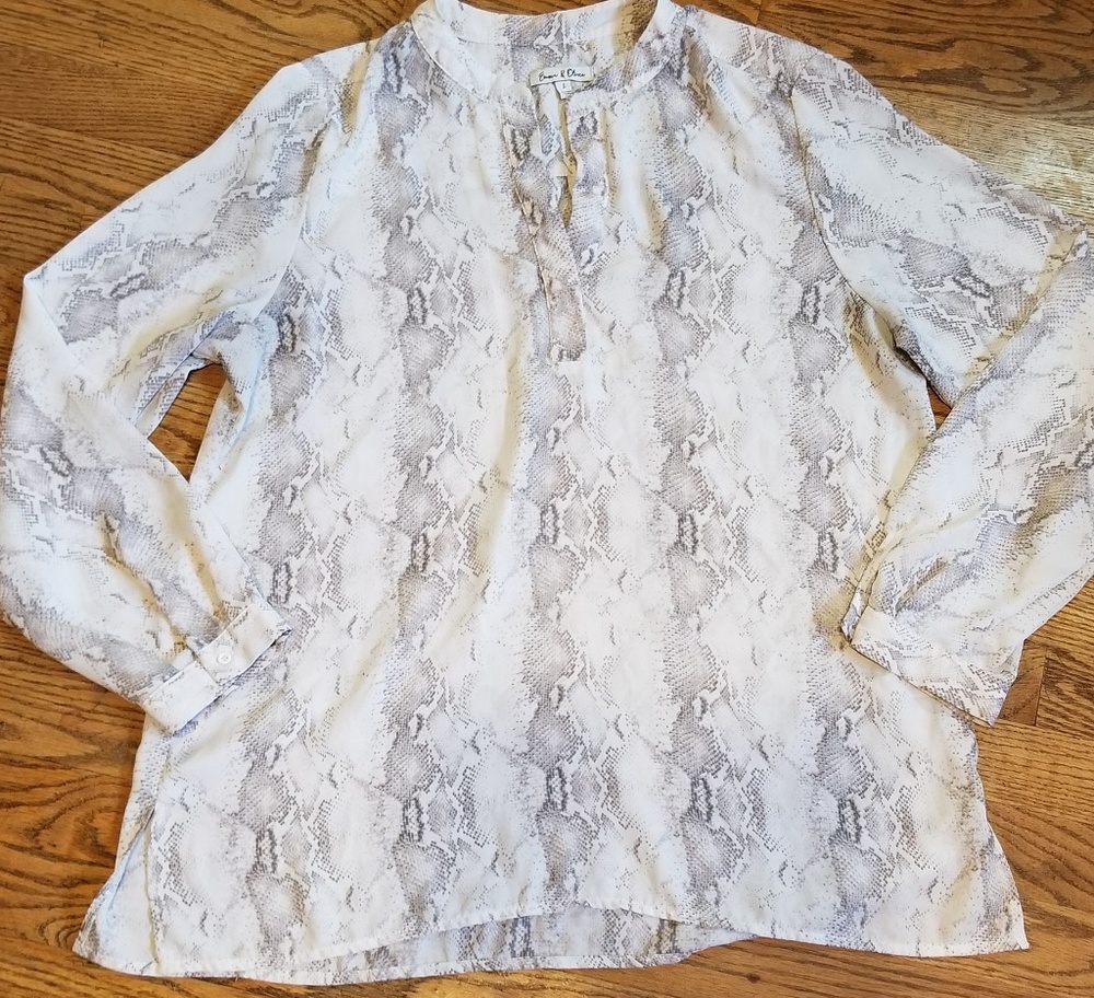 Emma & Olivia blouse